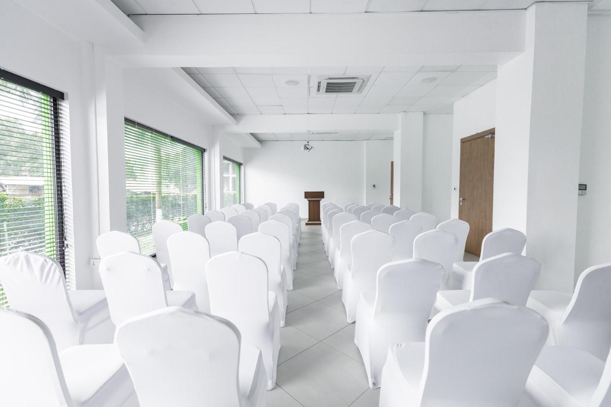 Ibis Styles Accra Airport Hotel ภายนอก รูปภาพ