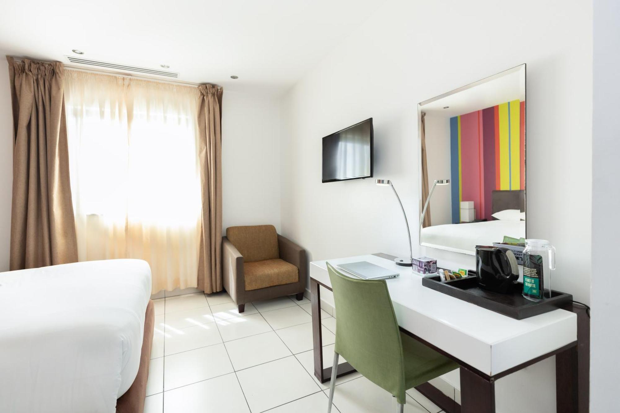 Ibis Styles Accra Airport Hotel ภายนอก รูปภาพ