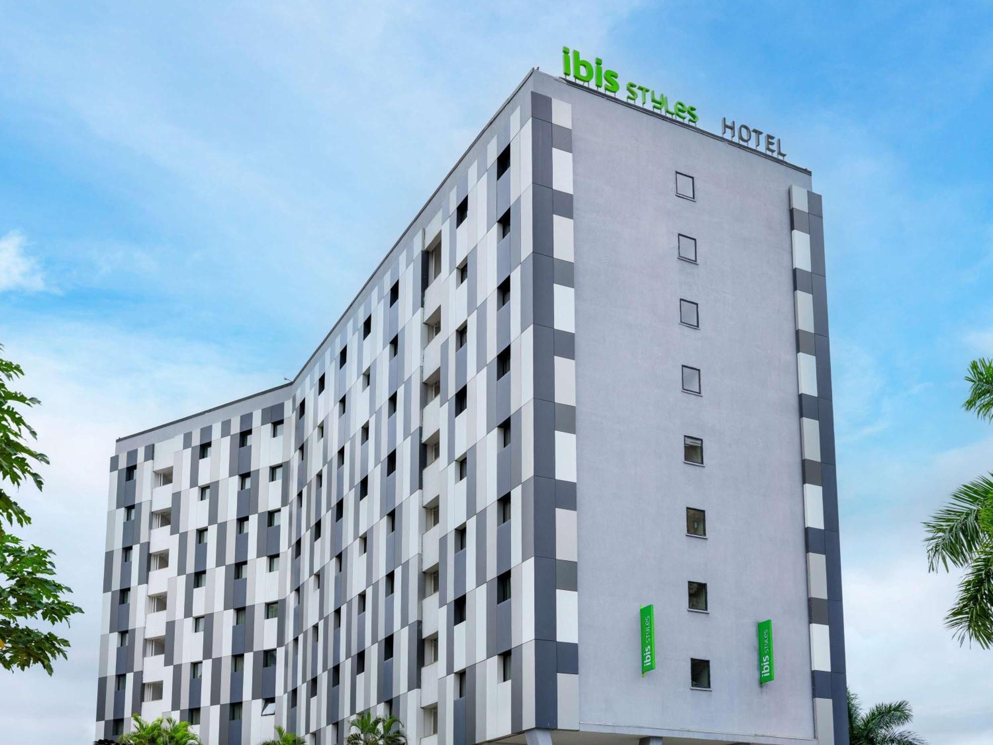 Ibis Styles Accra Airport Hotel ภายนอก รูปภาพ