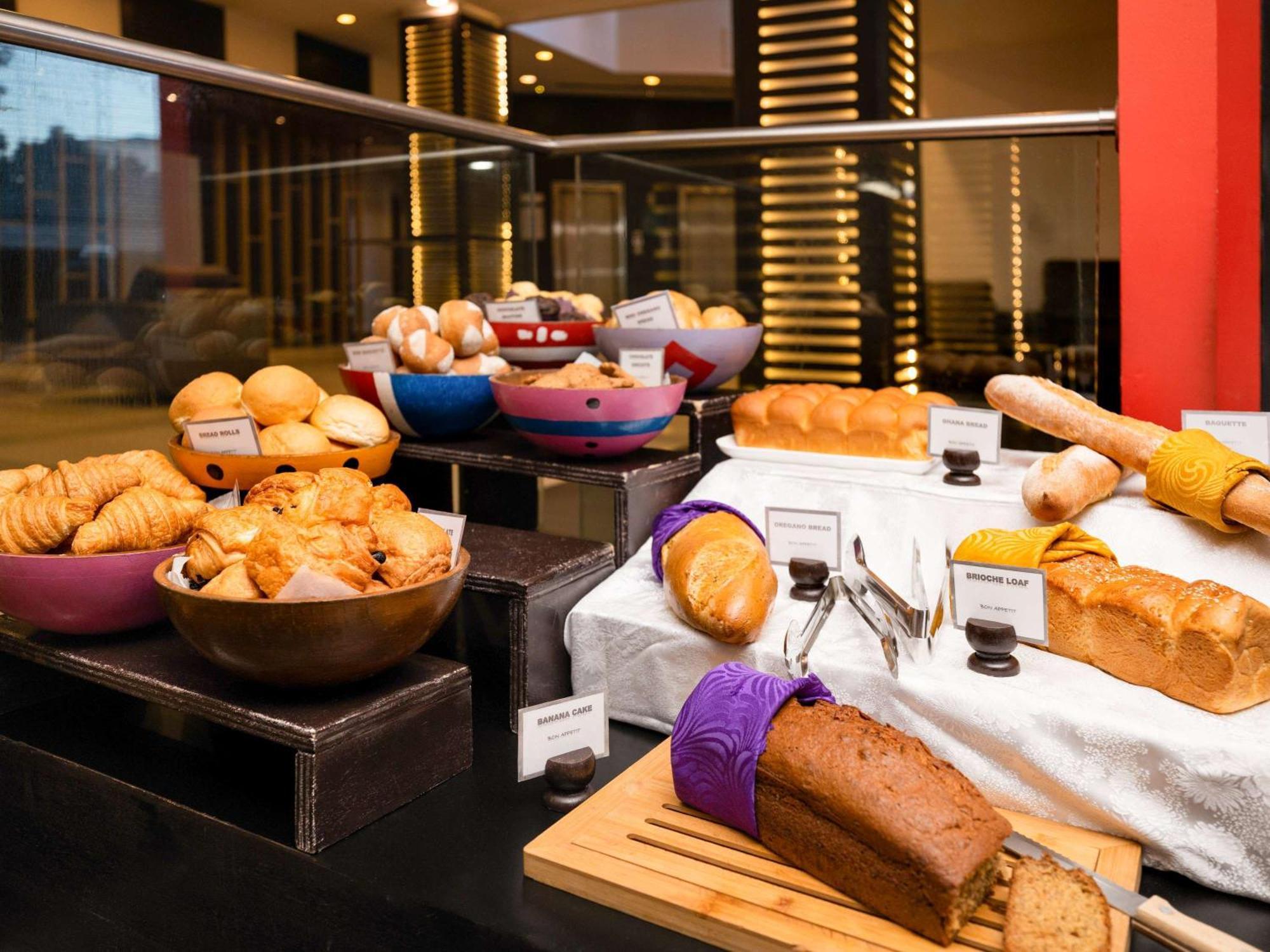 Ibis Styles Accra Airport Hotel ภายนอก รูปภาพ